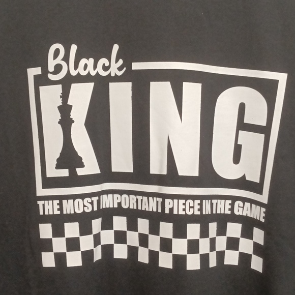 Gildan XL Black Graphic T-shirt - Picture 2 of 3